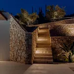 Villa Tellion Cave