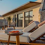 Tellion Cave Villa *